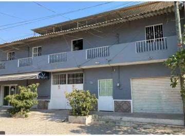 Casa · 633m² · 5 Recámaras · 4 Estacionamientos · Casa en Venta con Locales Comerciales Puerto Vallarta