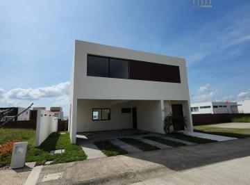 Casa · 223m² · 3 Recámaras · 2 Estacionamientos · Casa en Punta Tiburón