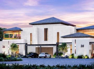 Casa · 475m² · 2 Recámaras · 2 Estacionamientos · Residencias en Yucatan Country Club, Amanhá Mod. B, 2 Hab, Alberca y Roofgarden