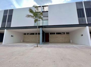 Casa · 193m² · 3 Recámaras · 2 Estacionamientos · Casa en Venta en Privada Conkal Mérida, 3 Habitaciones y Alberca. ya'Ax Beh