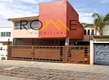 Casa de 3 habitaciones, Querétaro · Casa en Queretaro de Recuperacion bancaria.¡Gran Oportunidad!