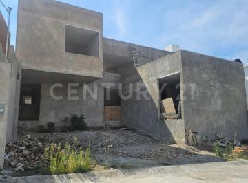 Casa · 400m² · 4 Recámaras · 3 Estacionamientos · Casa en Venta en Campestre del Lago, Cuautitlán Izcalli, Mex.