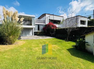Casa de 4 habitaciones, Alvaro Obregón · Residencia Para Remodelar en Venta en Jardines del Pedregal