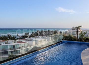 Departamento · 32m² · 1 Recámara · 1 Estacionamiento · Estudio de Lujo en El Corazón de Playa del Carmen, a 2 Calles del Mar y 5ª Ave