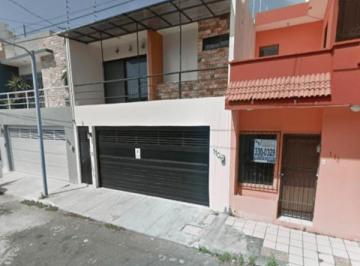 Casa de 3 habitaciones, Boca del Río · Rm Casa con 120 m² Superficie de Terreno y 3 Recámaras en Venta