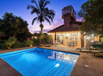 Casa de 4 habitaciones, Puerto Vallarta · Villa Jardin de Mariposas
