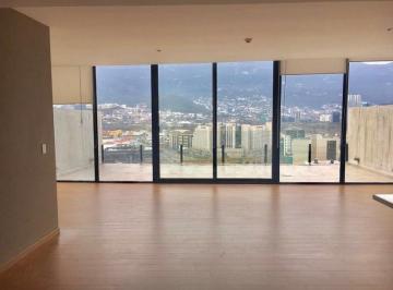 Casa en condominio · 423m² · 4 Recámaras · 3 Estacionamientos · Venta de Tonw House