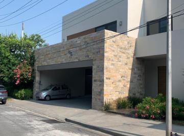 Casa · 546m² · 4 Recámaras · 3 Estacionamientos · Venta de Casa a Estrenar en Río Suchil, del Valle.