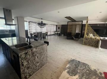 Departamento · 355m² · 3 Recámaras · 3 Estacionamientos · Venta de Departamento en Las Terrazas.