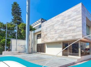 Oficina · 304m² · 8 Estacionamientos · Renta de Oficina Planta Alta en Monterrey