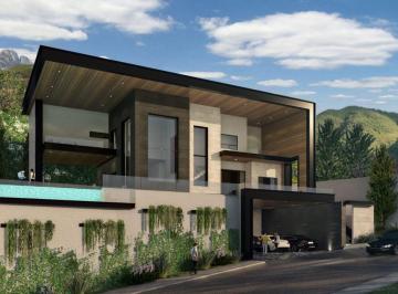Casa · 547m² · 3 Recámaras · 3 Estacionamientos · Venta de Casa en Calle Donatello, Renacimiento 5