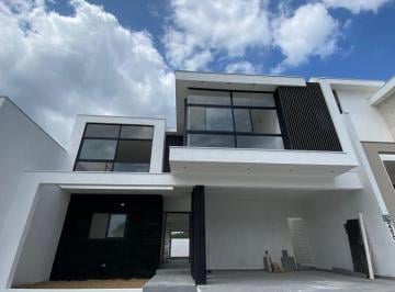 Casa · 280m² · 3 Recámaras · 2 Estacionamientos · Venta de Casa en Castaños del Vergel