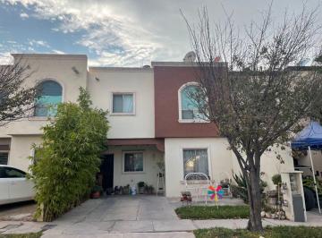 Casa de 3 habitaciones, Saltillo · Renta Casa Amueblada Fracc. Real del Sol Al Oriente de Saltillo