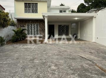 Casa · 522m² · 8 Recámaras · 12 Estacionamientos · Venta 2 Casas Col. Garcia Ginerés Una Sobre Av Cupules Otra Calle Trasera - (4)