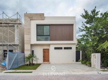 Casa en condominio de 3 habitaciones, Benito Juárez · Casa en Venta en Residencial Cumbres