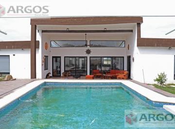 Quinta · 1402m² · 4 Recámaras · Quinta en Venta en Montemorelos