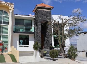 Casa de 4 habitaciones, Huimilpan · Residencia con Vista y Sótano Familiar - Cumbres del Cimatario