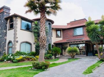 Casa · 560m² · 3 Recámaras · 5 Estacionamientos · Casa en Venta Metepec La Asuncion
