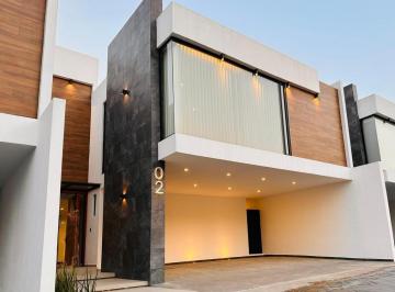 Casa · 366m² · 3 Recámaras · 3 Estacionamientos · Casa en Venta Metepec Nueva