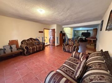Casa de 5 habitaciones, Ecatepec de Morelos · Casa en Nueva Aragón Ecatepec con Patio, Cisterna y 5 Recámaras