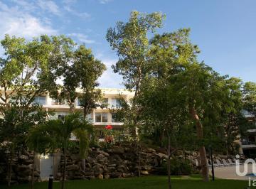 Departamento · 196m² · 3 Recámaras · 2 Estacionamientos · Playacar Venta de Departamento en The Leaf