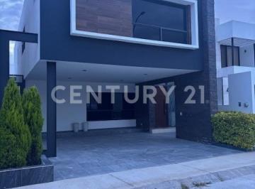 Departamento · 224m² · 3 Recámaras · 2 Estacionamientos · Casa en Venta en Fraccionamiento Abadía