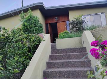 Casa · 319m² · 3 Recámaras · 4 Estacionamientos · Casa en Renta en Lomas del Valle, San Pedro