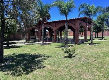 Oficina · 300m² · 4 Estacionamientos · Terraza en Venta en Refugio de Peñuelas