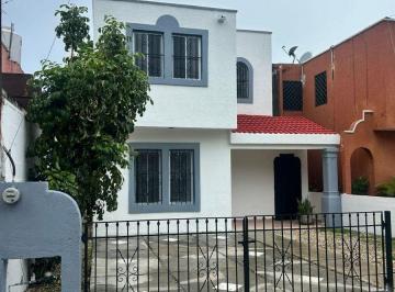Casa de 2 habitaciones, Mérida · Casa en Venta en Merida F - 214, 2 Rec. en Vista Alegre Norte $3,150,000