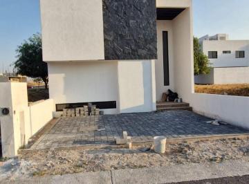 Casa de 3 habitaciones, Corregidora · Moderna Casa de Autor en Venta en Preserve Sur