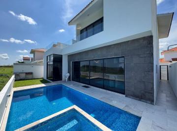 Casa · 230m² · 3 Recámaras · 2 Estacionamientos · Casa en Venta en La Riviera Veracruzana, Veracruz.