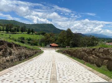 Terreno / Lote · 300m² · Terreno en Venta