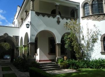 Casa · 1200m² · 9 Recámaras · 18 Estacionamientos · Magnifica Casa en Renta Estilo Colonial Californiano Ideal Para Embajadas.
