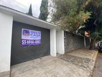 Casa · 470m² · 5 Recámaras · 6 Estacionamientos · Magnifica Propiedad en Venta Excelente Ubicación.