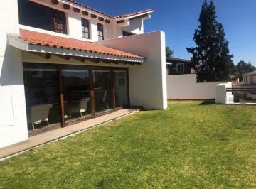 Casa en condominio · 450m² · 4 Recámaras · 4 Estacionamientos · Casa en Condominio en Venta con Una Vista Maravillosa