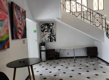 Casa · 700m² · 3 Recámaras · 6 Estacionamientos · Casa en Venta, Excelente Ubicación.