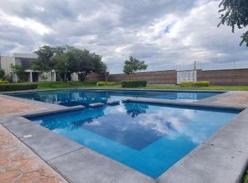 5cdea3c0f6095120f5d554d029eeda98de88c392d6b5004375ac77c4da2c43fa · Casa en Venta con Alberca, Jacuzzi y Amenidades Atrás del Club de Golf Sta Fe