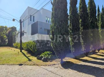 Casa · 482m² · 3 Recámaras · 6 Estacionamientos · Casa en Venta en Residencial Jardines del Ajusco