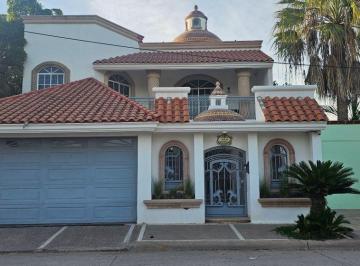 Casa de 4 habitaciones, Ahome · Casa en Venta 4 Recamaras Colonia Anahuac