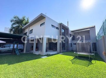 Casa · 423m² · 3 Recámaras · Venta de Casa en Colonia Pablo Torres Burgos, Cuautla, Morelos.