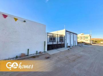 Casa de 4 habitaciones, Tequisquiapan · Casa en Tequisquiapan, Naturaleza y Oportunidad: Casa Nueva con Local Comercial en Zona Turística