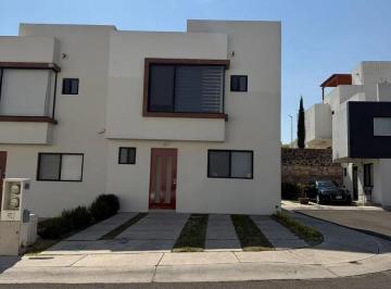Casa en condominio · 105m² · 3 Recámaras · 2 Estacionamientos · Casa en Venta en El Canto, Zibatá