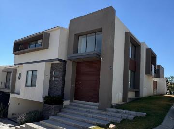 Casa en condominio de 4 habitaciones, León · Casa en Venta Lomas 2 del Molino
