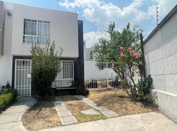Casa en condominio · 81m² · 2 Recámaras · 2 Estacionamientos · Casa en Venta - (4)