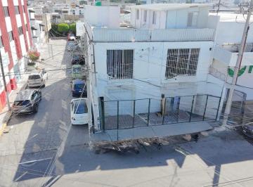 Casa uso de suelo · 400m² · 4 Estacionamientos · Venta de Casa con Uso de Suelo Mixto en Col. Mercurio, Querétaro - (4)