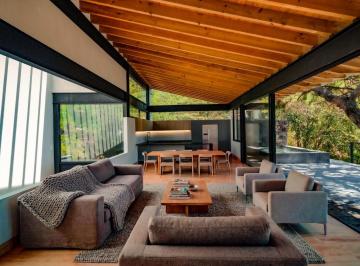 Casa de 4 habitaciones, Valle de Bravo · Valle de Bravo Espectacular Casa en Venta