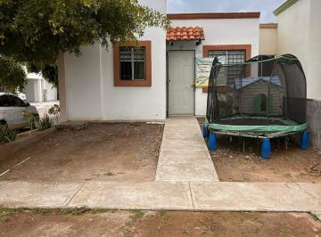 Casa · 66m² · 3 Recámaras · 2 Estacionamientos · Casa en Fraccionamiento Valle Alto