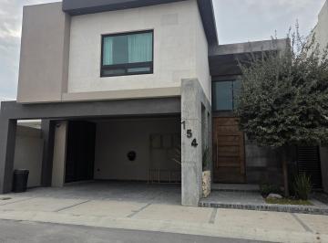Casa de 3 habitaciones, Saltillo · Venta de Casa en Fraccionamiento La Escondida