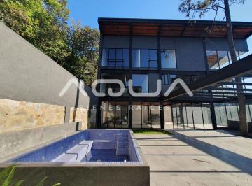 Casa en condominio de 4 habitaciones, Valle de Bravo · Casa Nueva en Condominio Avandaro