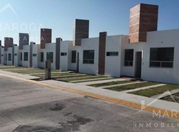 Casa · 146m² · 3 Recámaras · 2 Estacionamientos · Casa de 148 m² de Terreno/ 3 Recamaras/ 2 Baños, Proyecto de Ampliación